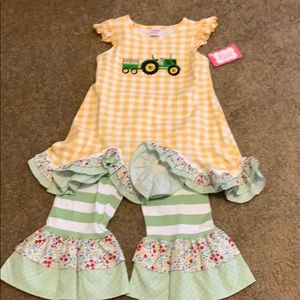 RicRac & Ruffles Tractor Set